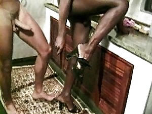 Amateur black shemale Suzana has sex in the kitchen